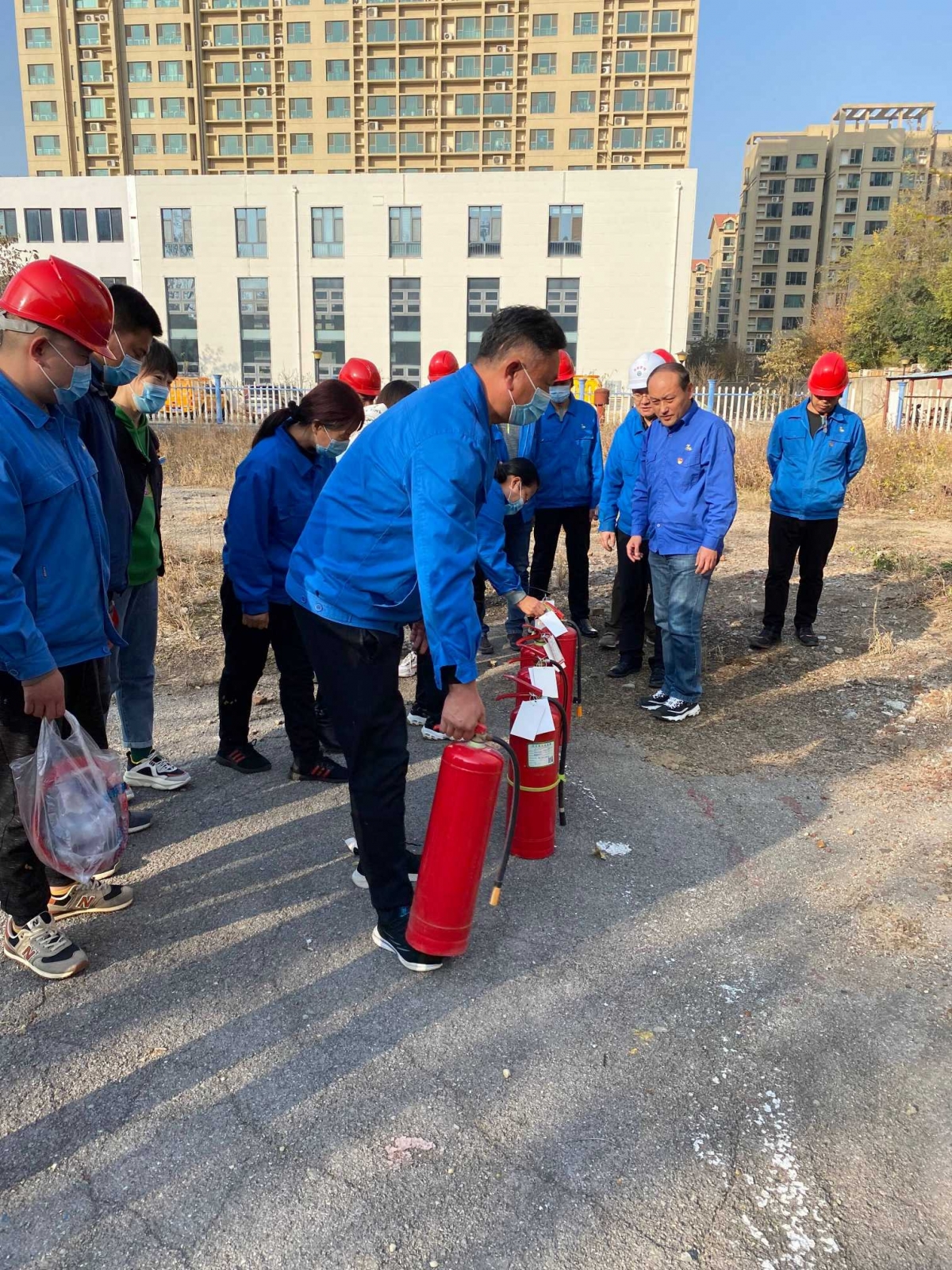 淄博市自來(lái)水有限責(zé)任公司新區(qū)分公司開展新時(shí)代文明志愿服務(wù)活動(dòng) (1)(1)(1)